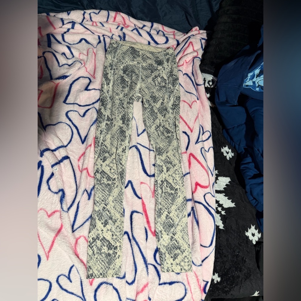 PINK Victoria's Secret Snake Print Leggings - Gray